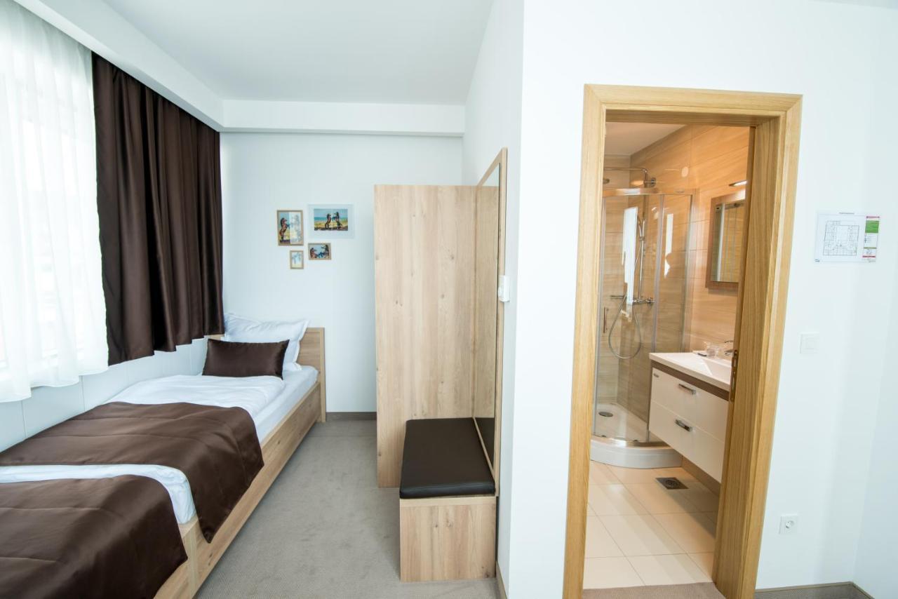 Hotel Novitas Livno Dış mekan fotoğraf