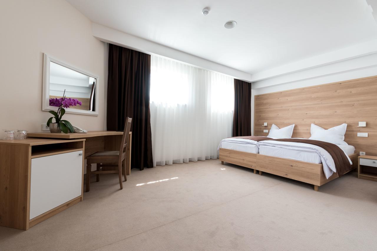 Hotel Novitas Livno Dış mekan fotoğraf