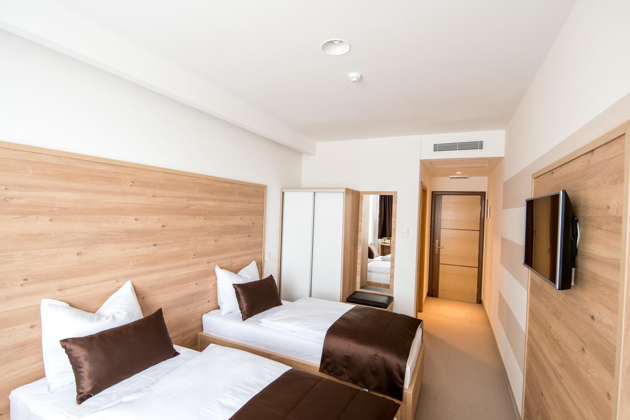 Hotel Novitas Livno Dış mekan fotoğraf