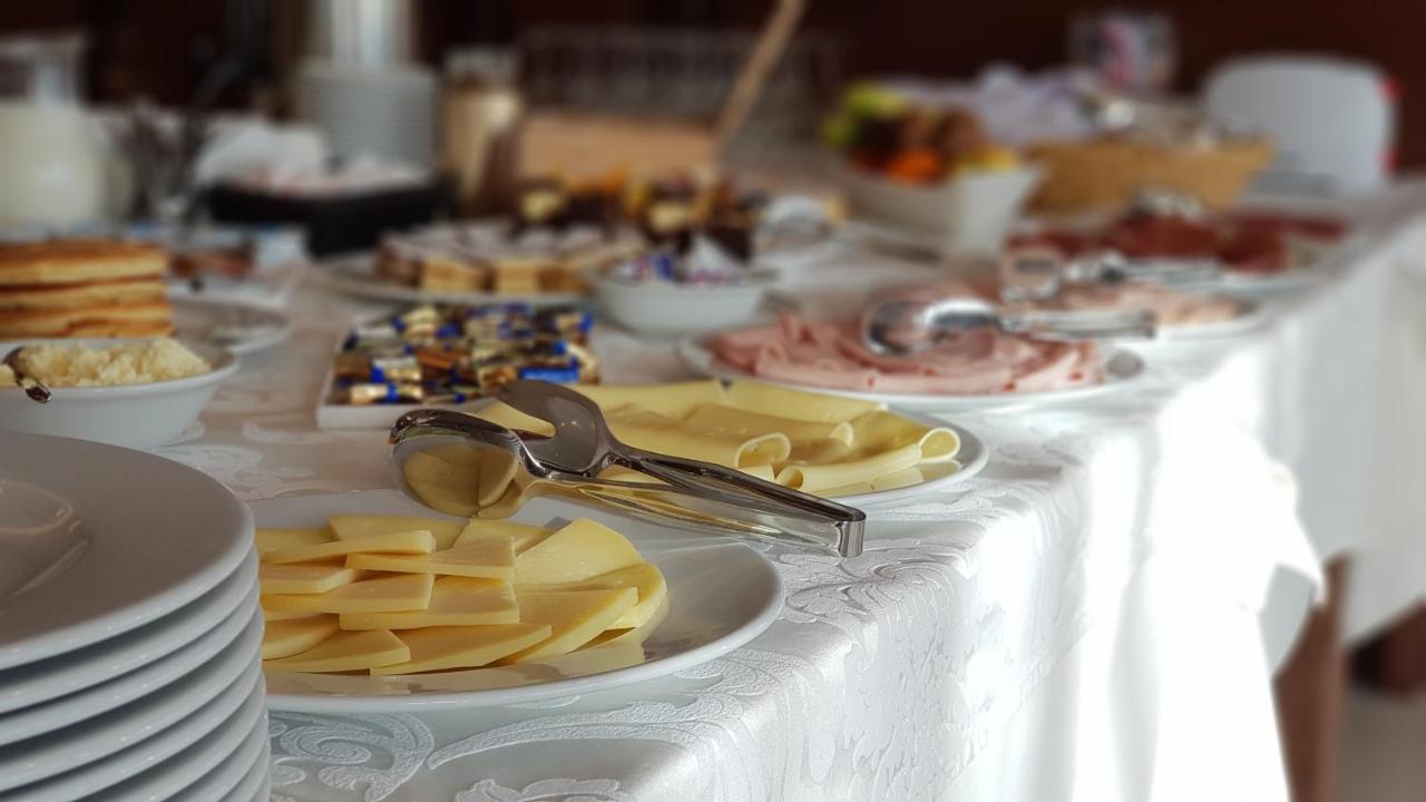 Hotel Novitas Livno Dış mekan fotoğraf